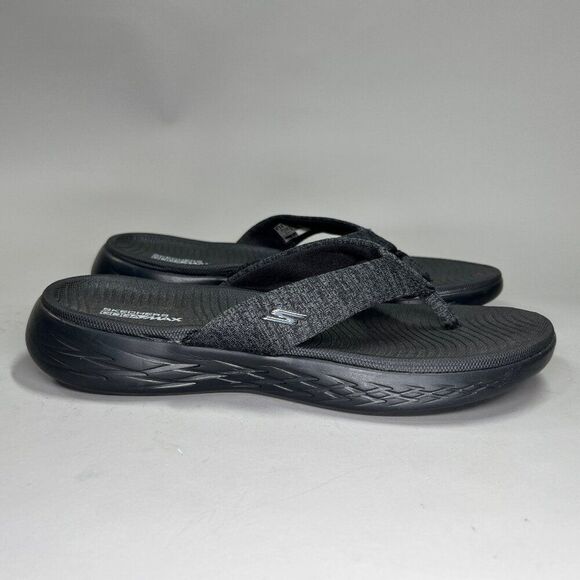 Skechers On The Go 600 Sandals Womens Size 8 Black Toe Post Preferred Flip Flops - Picture 1 of 10